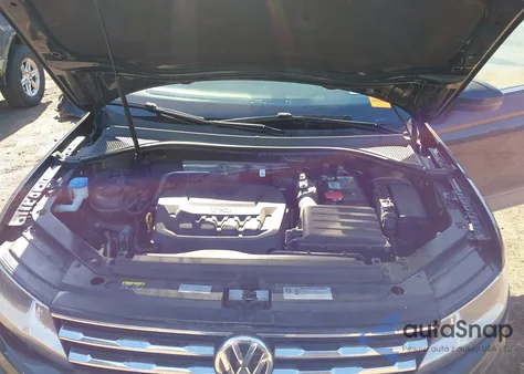 2019 Volkswagen Tiguan 2.0T Se/2.0T Sel/2.0T Sel R-Line/2.0T Sel R-Line Black from USA, damaged, VIN 3VV3B7AX1KM143973
